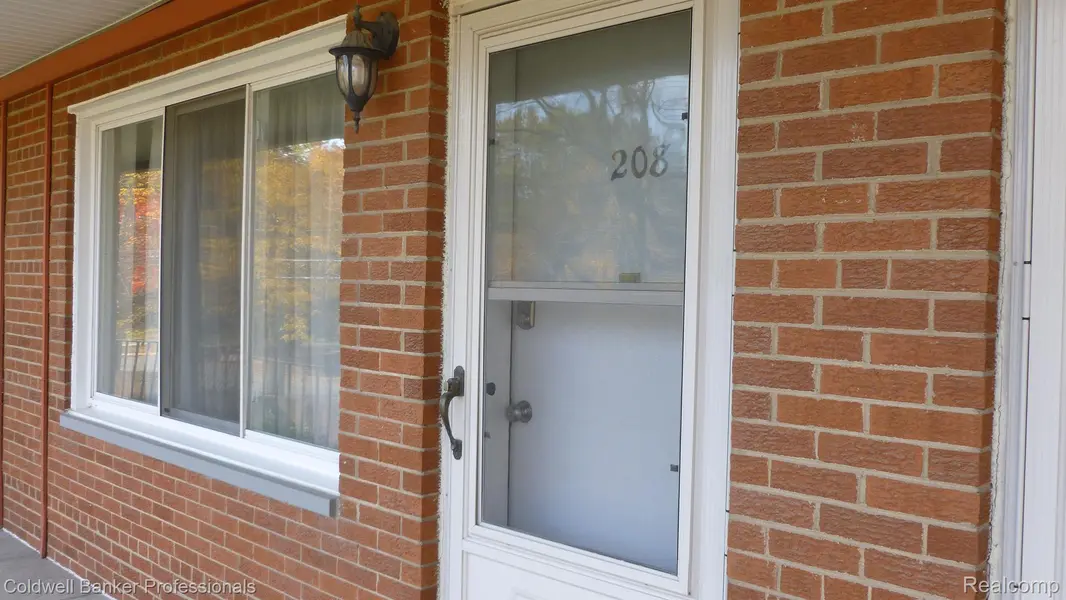 2820 WOODSLEE DR ##208, Royal Oak, MI 48073