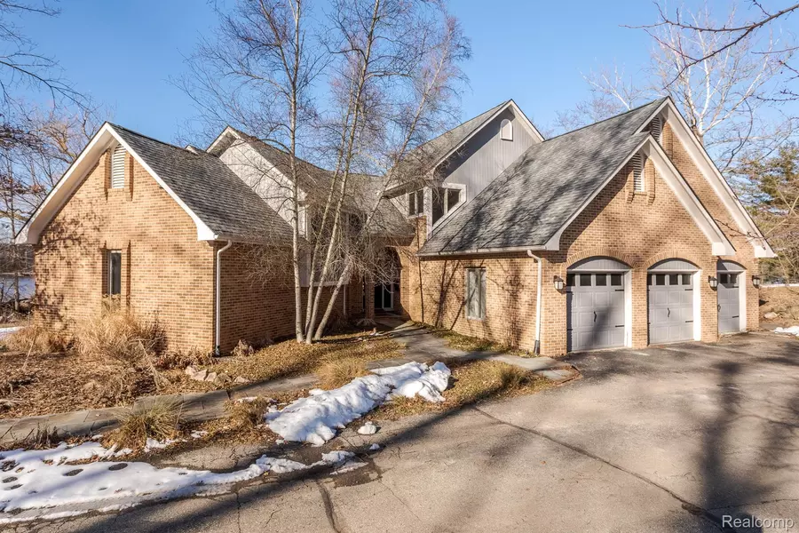 6920 LEYTONSTONE BLVD, MI 48322