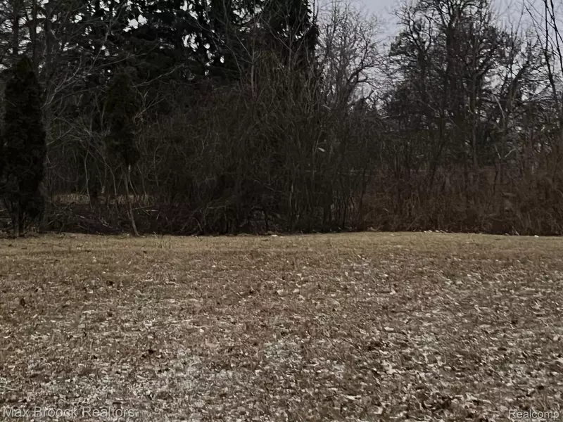 453 FRANKLIN RD, MI 48341