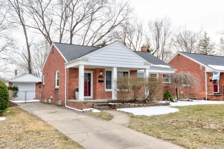 275 CHIPPEWA ST, MI 48017