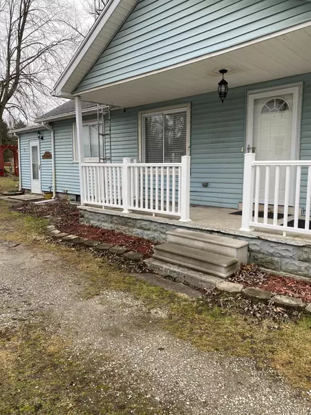 2296 Russell St, Grand Blanc, MI 48439