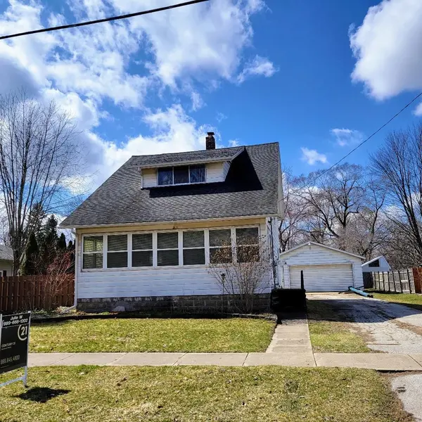 411 N Line, Chesaning, MI 48616