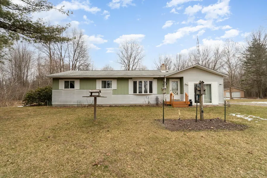 13249 Hemlock, Chesaning, MI 48616