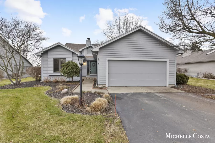 7275 Bridge Town LN SE, Caledonia, MI 49316