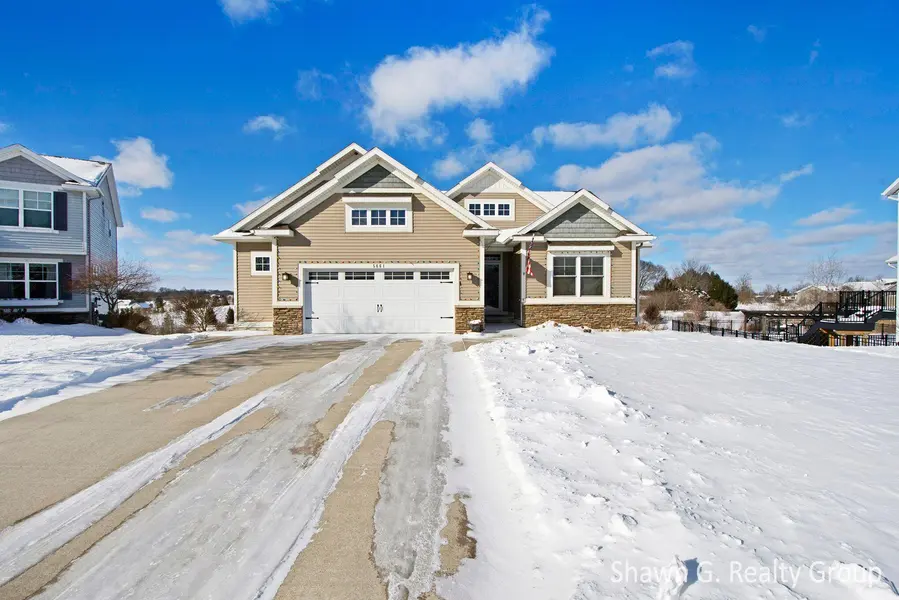 5661 Copper CT, Caledonia, MI 49316