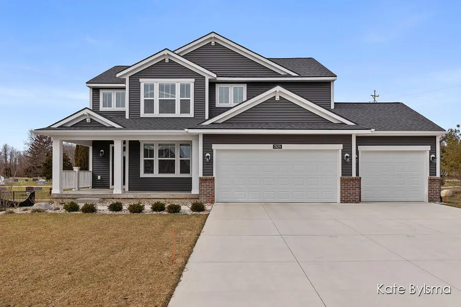 7629 Lima DR, Byron Center, MI 49315