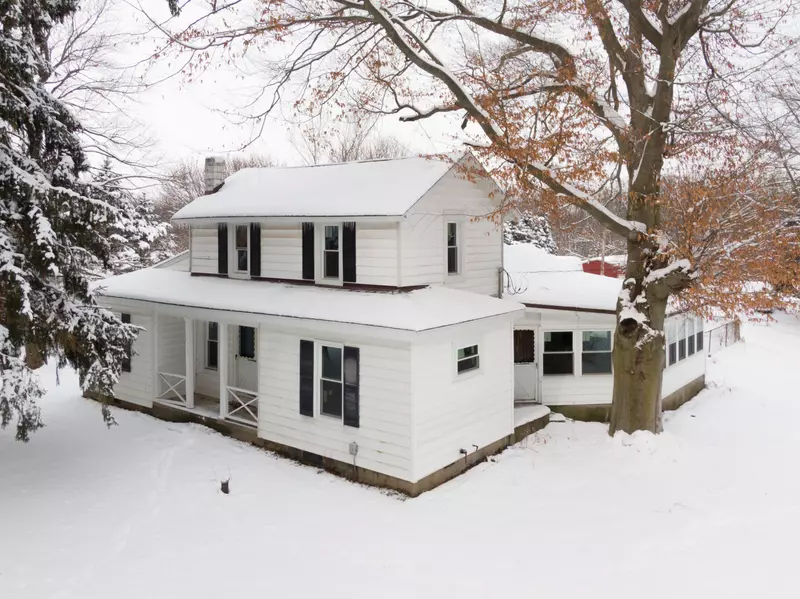 4331 E B AVE, Plainwell, MI 49080