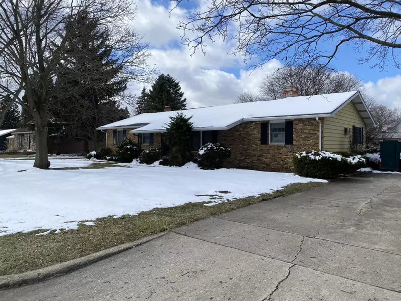 1323 Kent ST, Sturgis, MI 49091