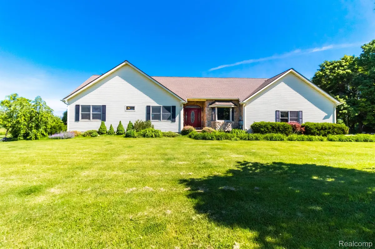 Metamora, MI 48455,90 E DAVISON LAKE RD