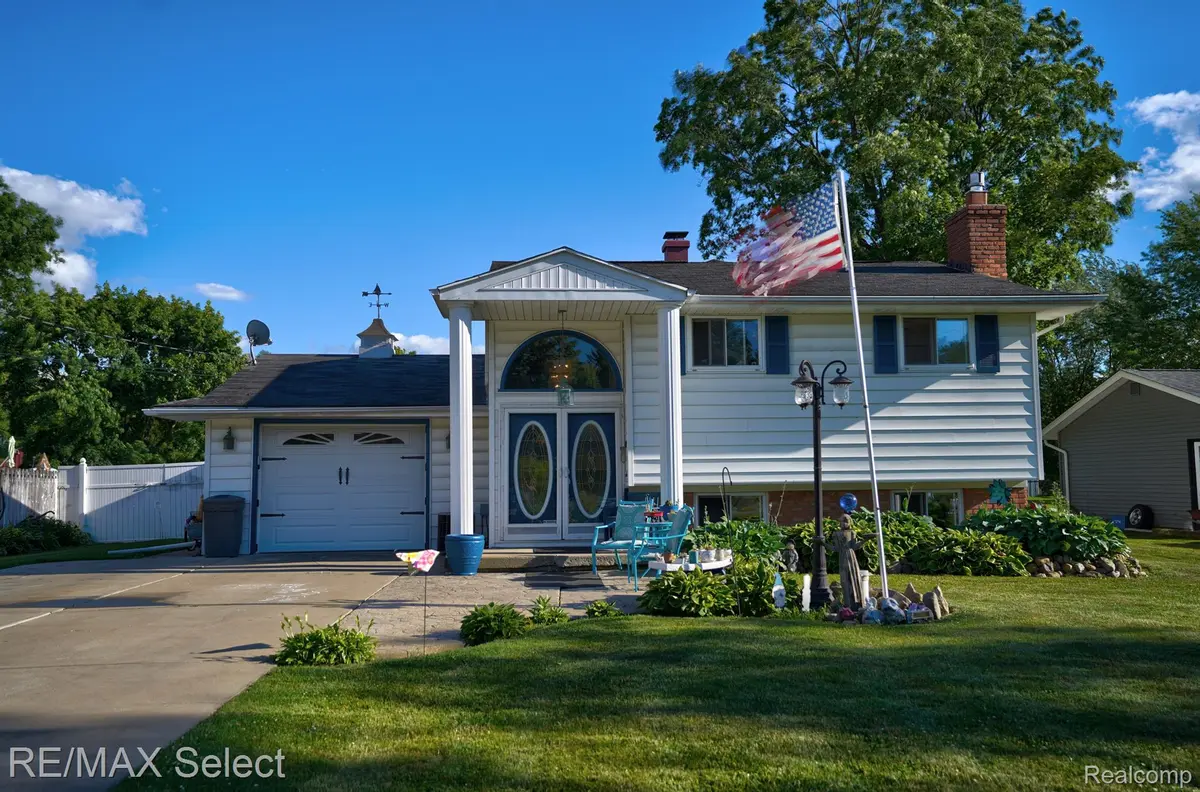 2433 APRIL DR, Mt. Morris Twp, MI 48458