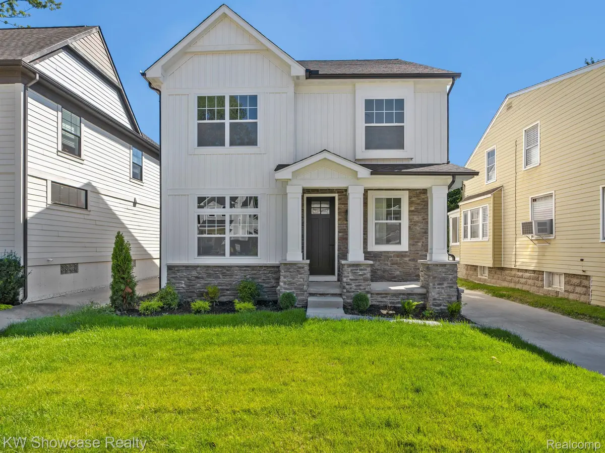 Royal Oak, MI 48067,622 E UNIVERSITY AVE