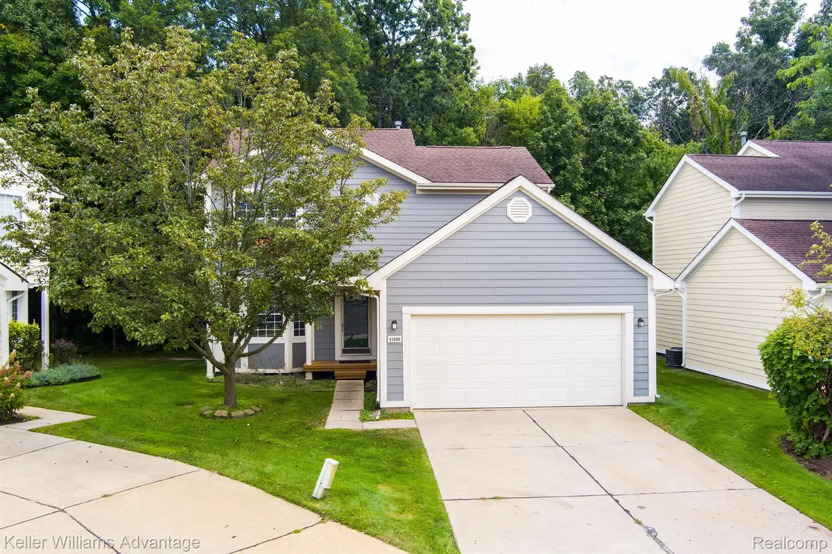 Novi, MI 48377,41498 Cornell DR