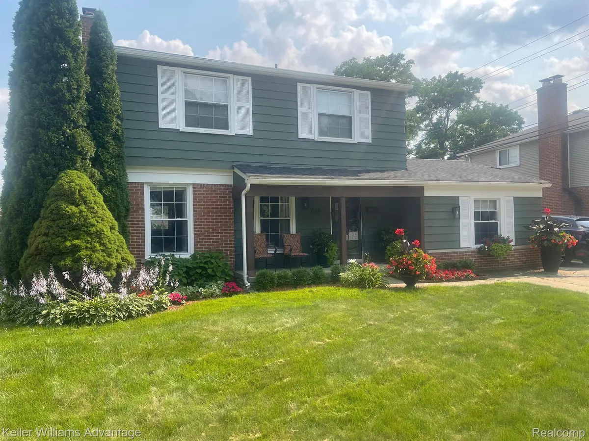 Northville, MI 48167,616 Reed CT