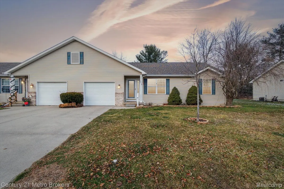 MI 48433,1619 CEDARWOOD DR