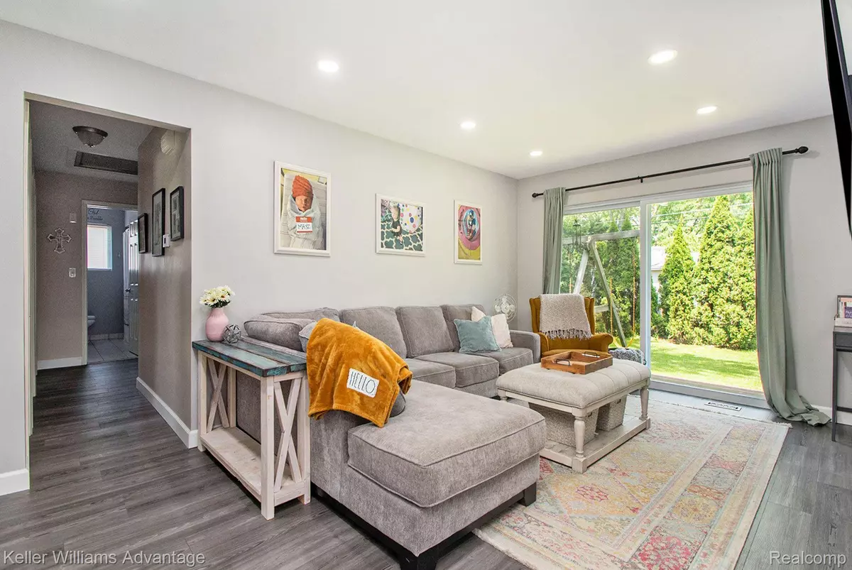 Farmington Hills, MI 48334,28755 LORIKAY ST