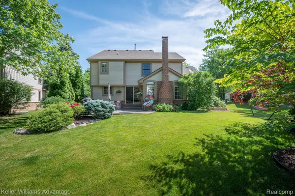 Novi, MI 48377,42797 BROOKSTONE DR