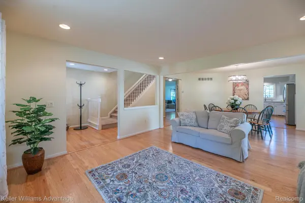 Novi, MI 48377,42797 BROOKSTONE DR