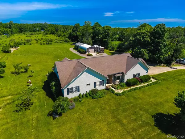 Metamora, MI 48455,90 E DAVISON LAKE RD