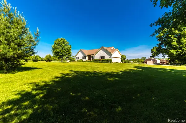 Metamora, MI 48455,90 E DAVISON LAKE RD