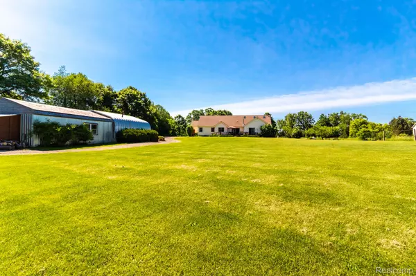 Metamora, MI 48455,90 E DAVISON LAKE RD