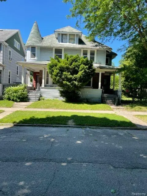 2203/2207 HELEN ST, MI 48207