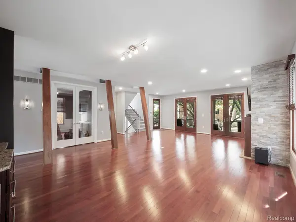 Birmingham, MI 48009,647 ANN ST