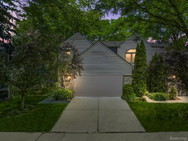 Birmingham, MI 48009,701 E Lincoln ST