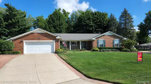 4941 DUSK DR, Shelby Twp, MI 48316