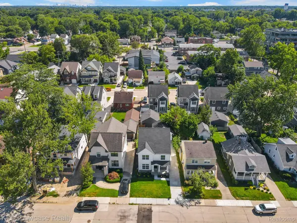 Royal Oak, MI 48067,622 E UNIVERSITY AVE