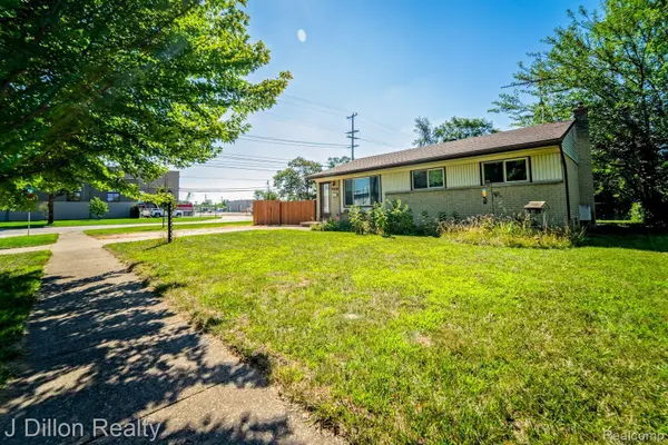 Plymouth, MI 48170,105 HARTSOUGH ST