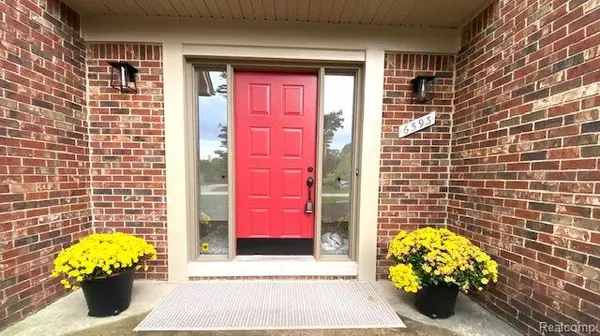 Troy, MI 48098,6593 PINE WAY DR