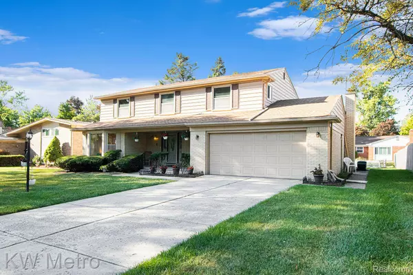 Lathrup Village, MI 48076,18200 KILBIRNIE AVE