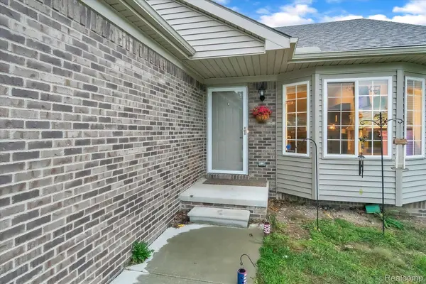 Clinton Township, MI 48035,23303 Grandy ST