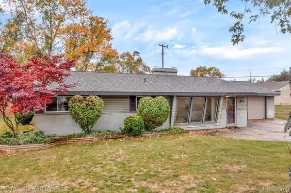 Novi, MI 48375,23983 W LE BOST ST