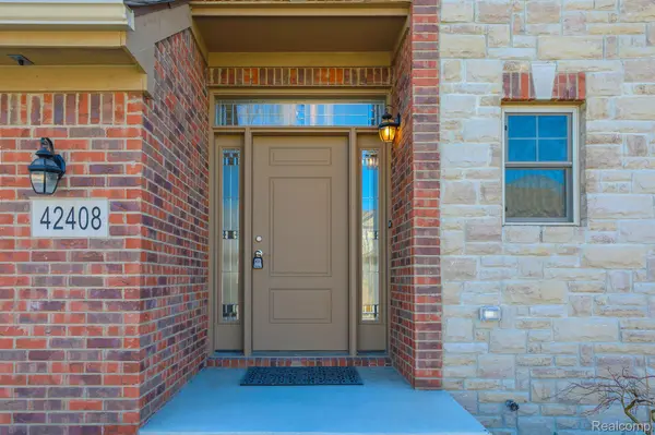 Plymouth, MI 48170,42612 Gateway DR #61