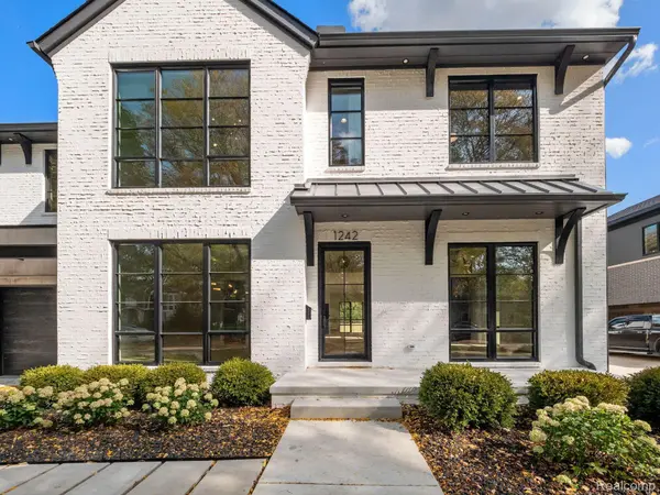 Birmingham, MI 48009,1242 Willow LN