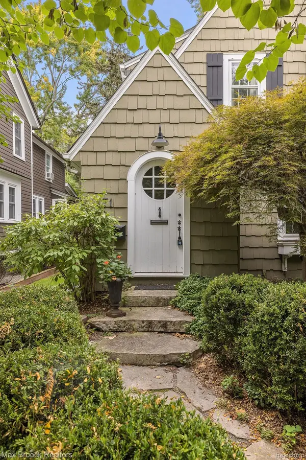 Birmingham, MI 48009,171 N WORTH ST