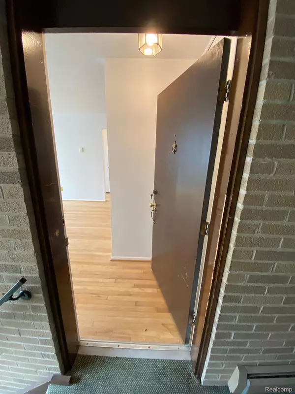 MI 48009,150 BIRD AVE #26