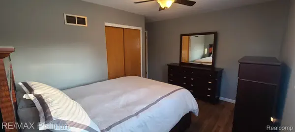 MI 48152,17330 ROUGEWAY ST