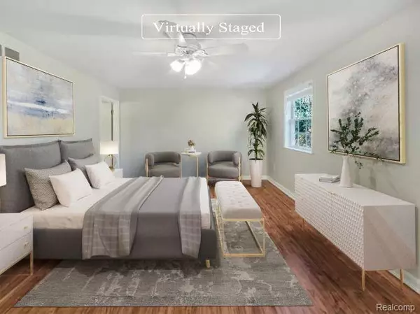 MI 48167,42016 QUEEN ANNE