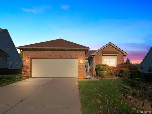 MI 48377,30820 GOLDEN RDG