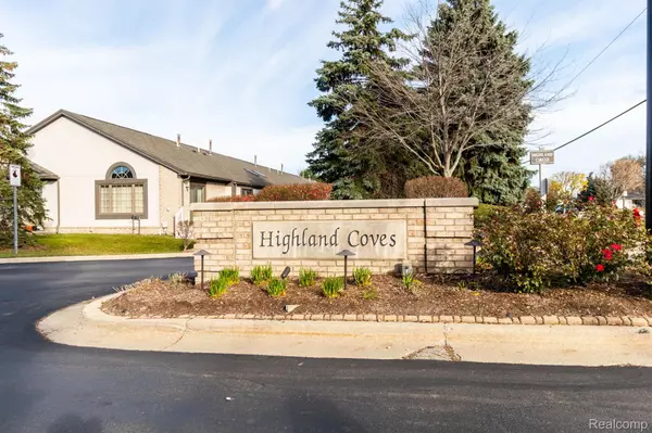 MI 48312,13247 Highland CIR