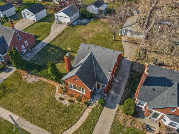 MI 48128,941 N HIGHLAND ST