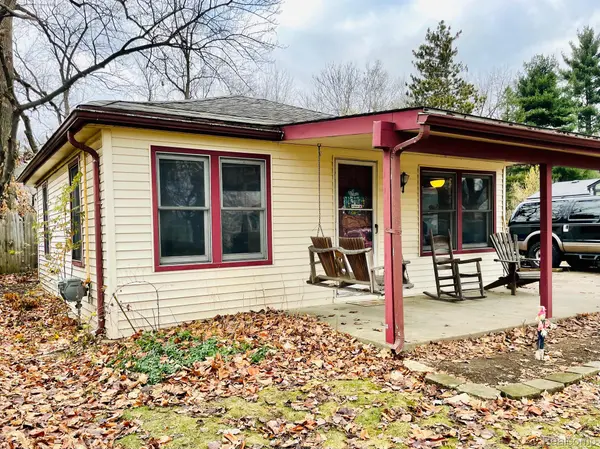 MI 48083,1865 VAN COURTLAND DR