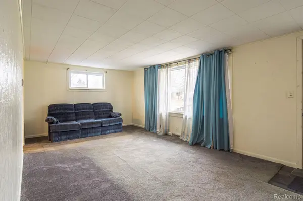 MI 48507,1064 WASHINGTON DR