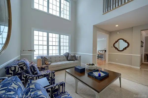 Novi, MI 48374,25784 ISLAND LAKE DR