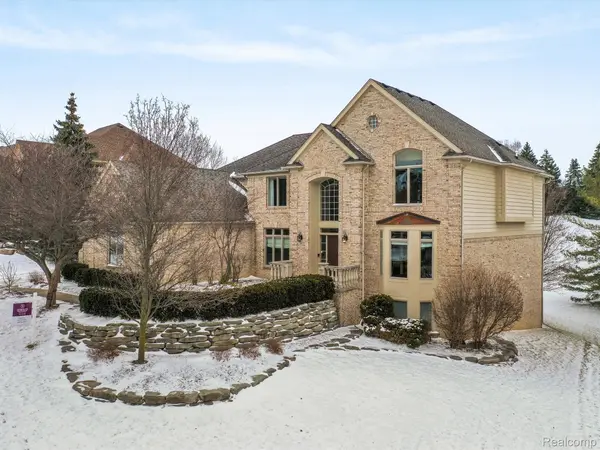 876 RAMBLEWOOD DR, MI 48307