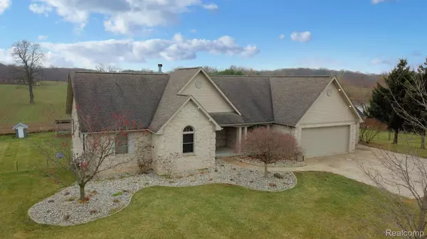 9610 E PRIOR RD, MI 48429