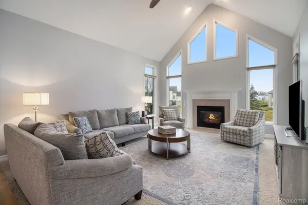 Grand Blanc, MI 48439,8181 DORCHESTER