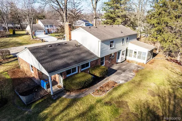 MI 48025,30564 GEORGETOWN DR